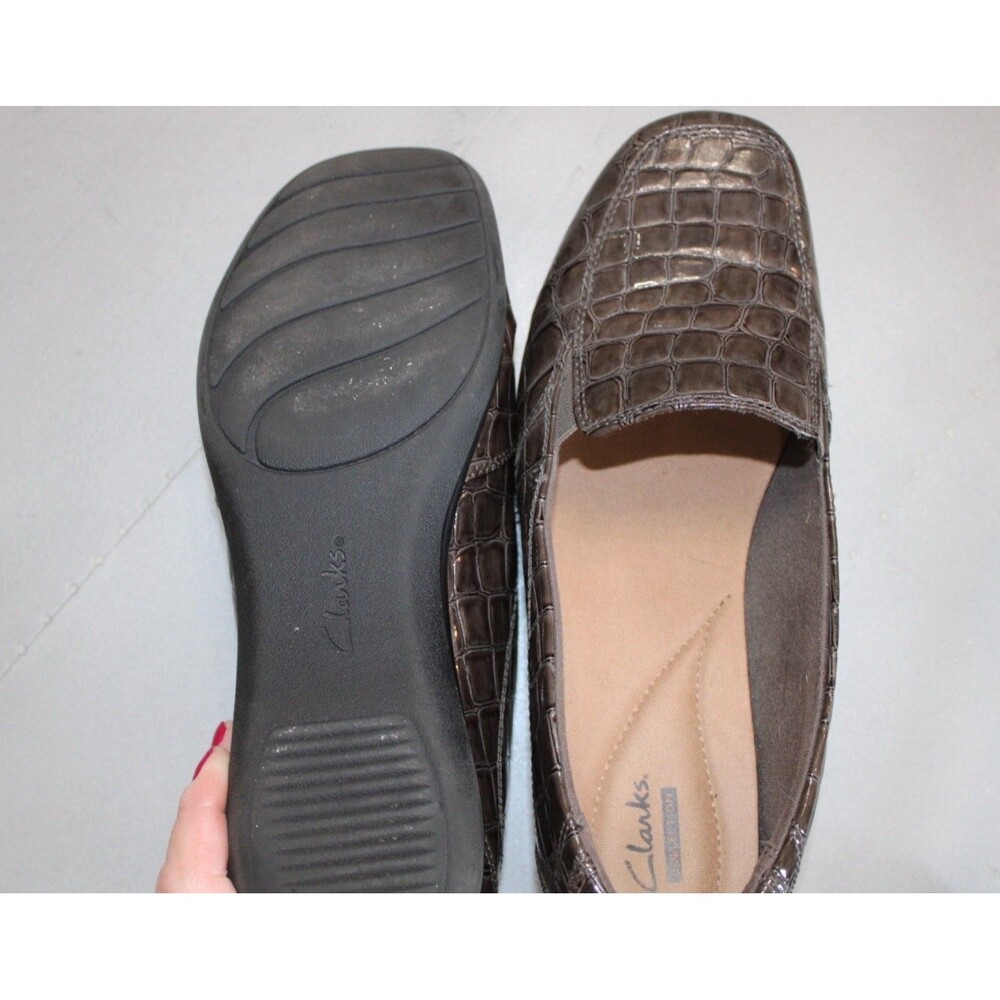 Clarks Collection Womens Gael Angora Loafer Shoes Brown Crocodile Embossed Sz 10 - Picture 8 of 8